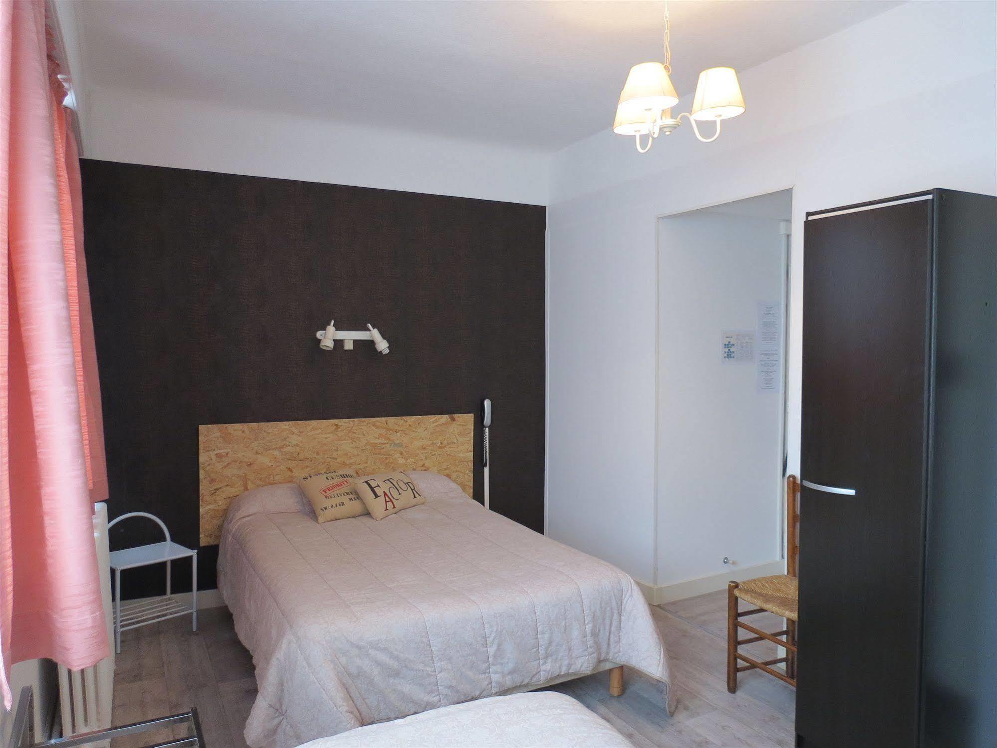 Hôtel Victoria Calais Extérieur photo